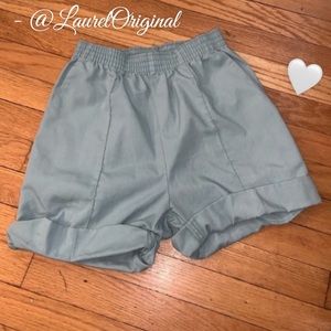 Ms. Teacher Shorts 👩🏽‍🏫